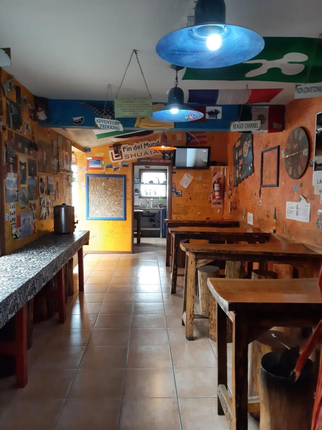 Hostel Cruz Del Sur Ushuaia Esterno foto