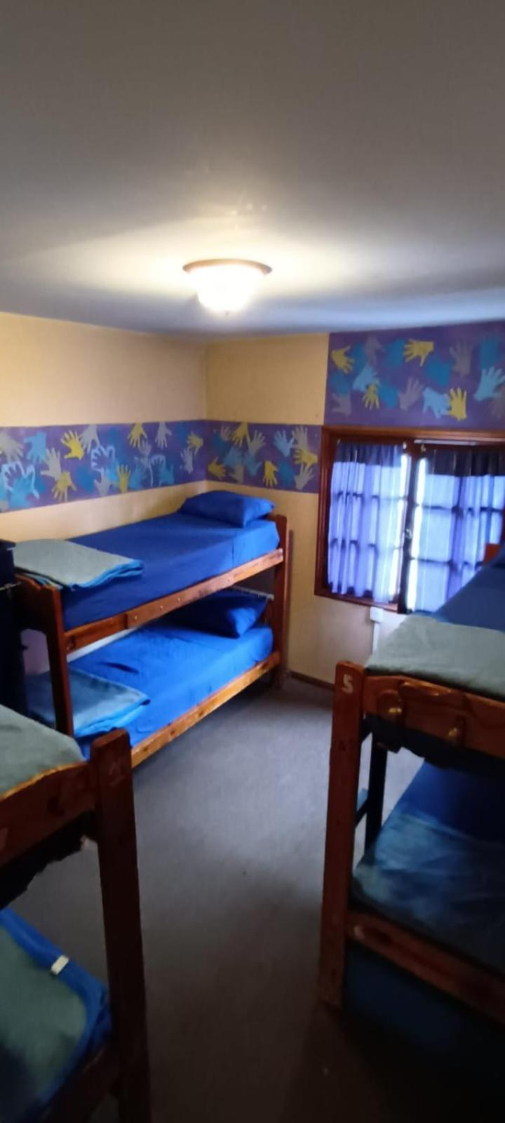 Hostel Cruz Del Sur Ushuaia Esterno foto