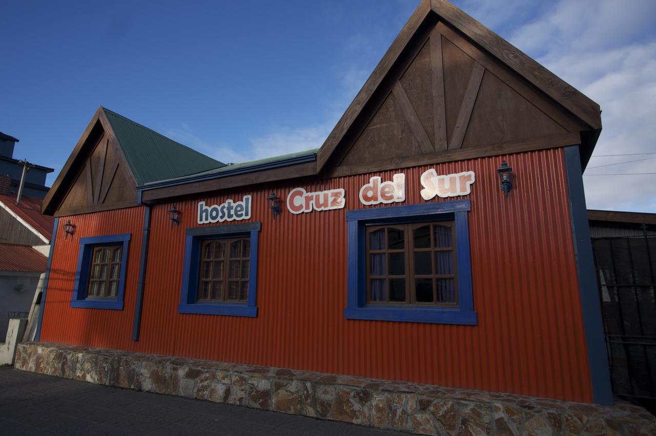 Hostel Cruz Del Sur Ushuaia Esterno foto